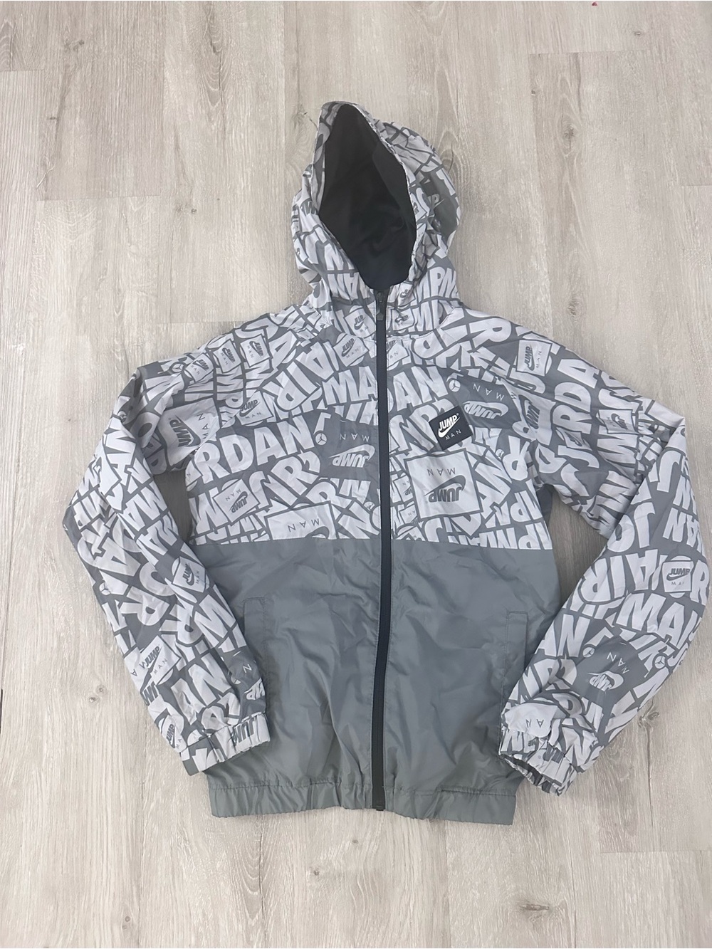 Jordan Gray & White Graphic Hooded Windbreaker for Kids M